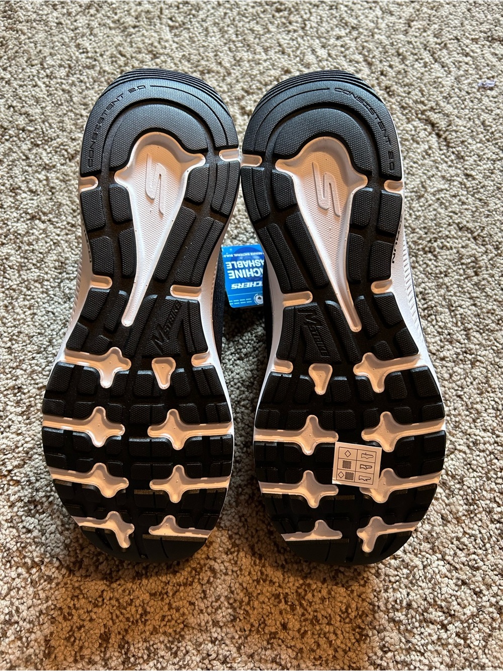 Skechers Hands Free Slip-in GO RUN Consistent 2.0 women's size 11 - Picture 8 of 8